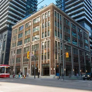 https://the-qube-hotel-toronto.hotelstorontoontario.org